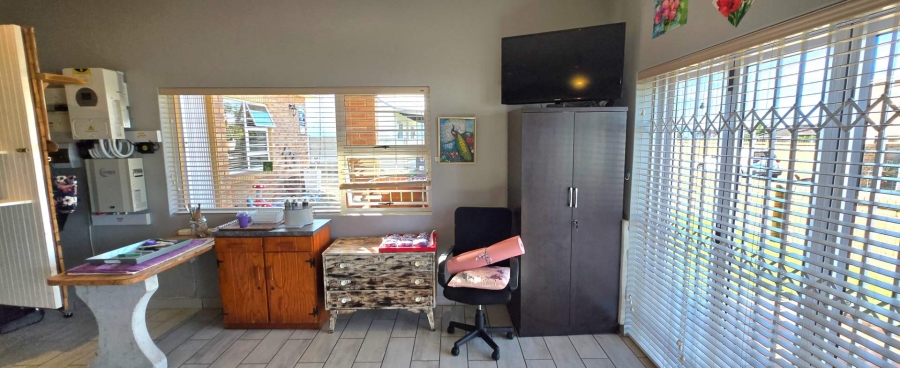 4 Bedroom Property for Sale in Franskraal Western Cape